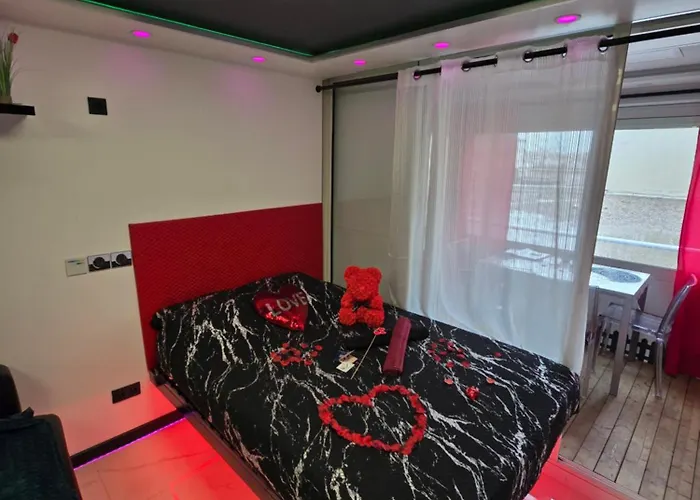 C12 Deluxe Διαμέρισμα *