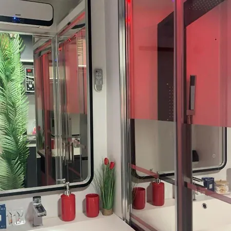 C12 Deluxe Lägenhet *