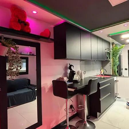 C12 Deluxe Apartment