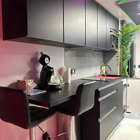 C12 Deluxe Apartment *