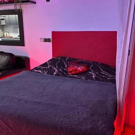 C12 Deluxe Apartment *