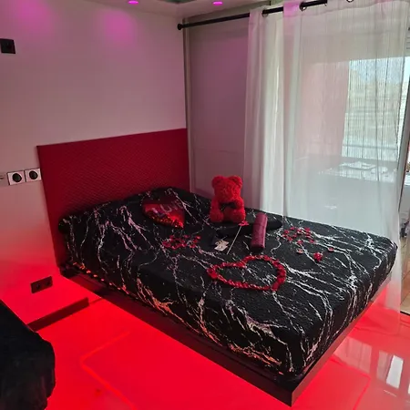 C12 Deluxe Agde