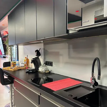 C12 Deluxe Apartment *